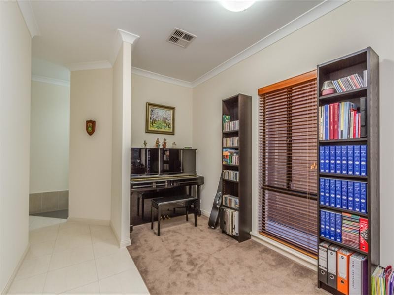 9 Adele Avenue, Grange SA 5022