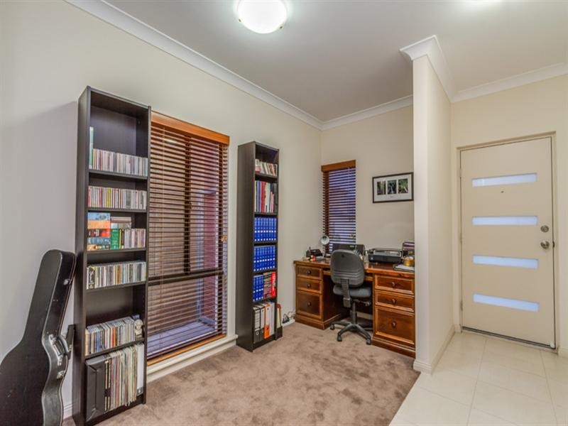 9 Adele Avenue, Grange SA 5022