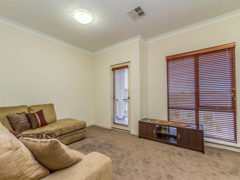 9 Adele Avenue, Grange SA 5022