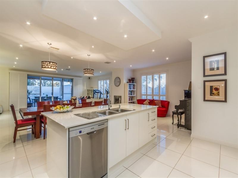 2 Chambers Street, Henley Beach SA 5022