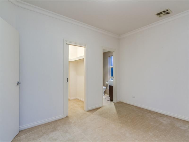 14 Clisby Street, Vale Park SA 5081