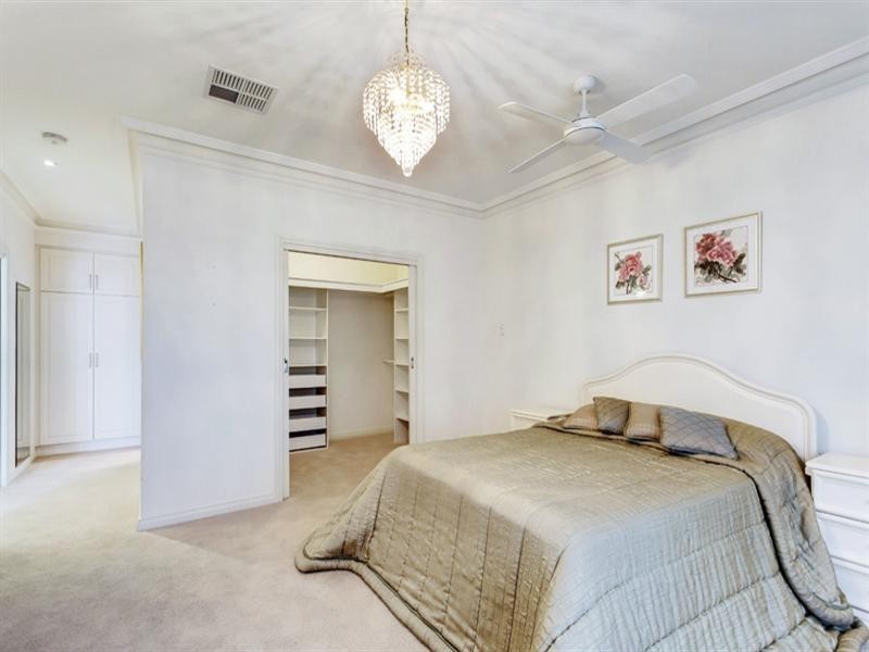 12 Gunnawarra Avenue, Camden Park SA 5038