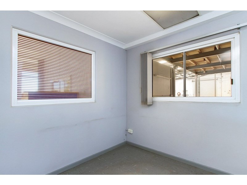 1 Senna Road, Wingfield SA 5013