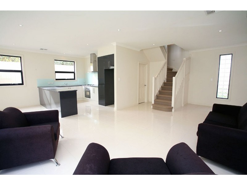 1,2,3/833 Lower North East Road, Dernancourt SA 5075