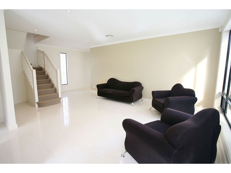 1,2,3/833 Lower North East Road, Dernancourt SA 5075