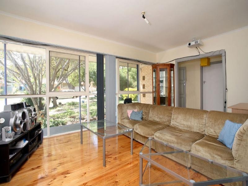 10 Lynore Road, Ridgehaven SA 5097