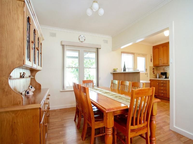 8 Botanic Grove, Campbelltown SA 5074