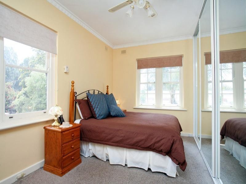 8 Botanic Grove, Campbelltown SA 5074