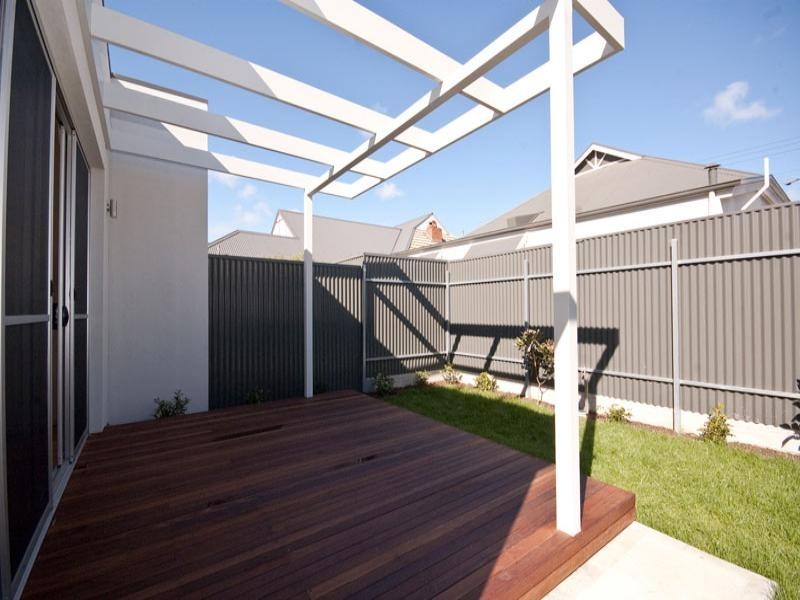 2A Lee Terrace, Rosewater SA 5013