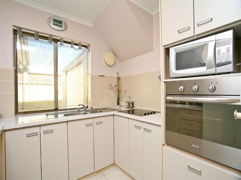 2/46 Mortimer Street, Kurralta Park SA 5037