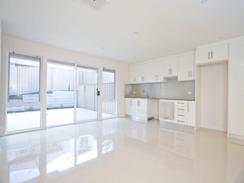 1/125 Military Road, Henley Beach South SA 5022