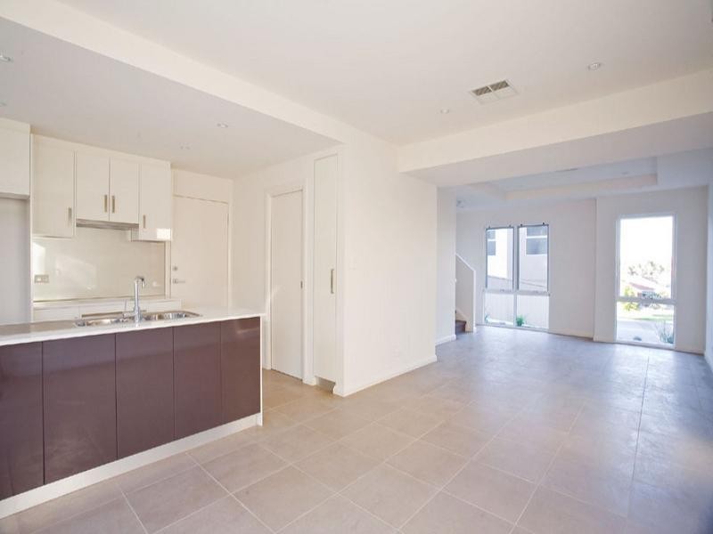3/125 Military Road, Henley Beach South SA 5022