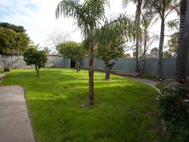 15 Troon Avenue, Seaton SA 5023