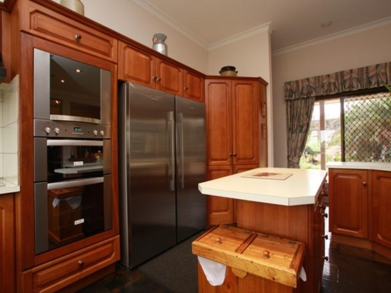 11 Tennyson Heights Court, Tennyson SA 5022