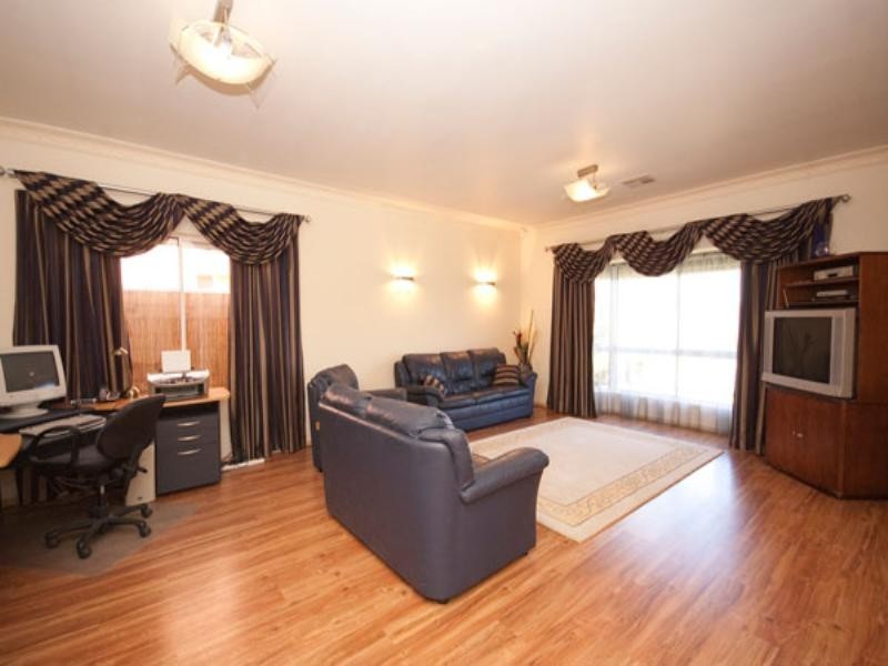 13 Campbell Avenue, Seaton SA 5023