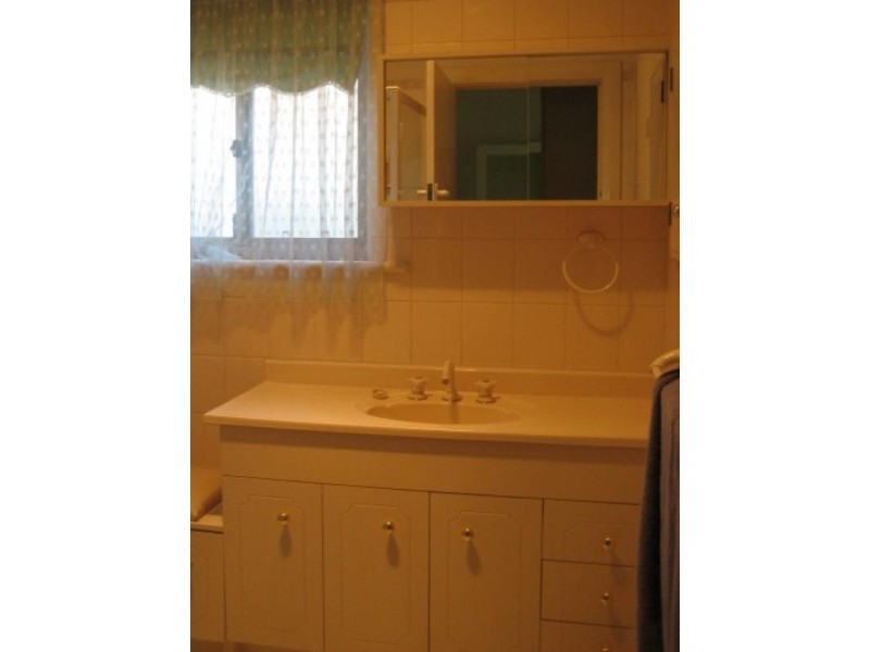 34 Surrey Road, Keswick SA 5035