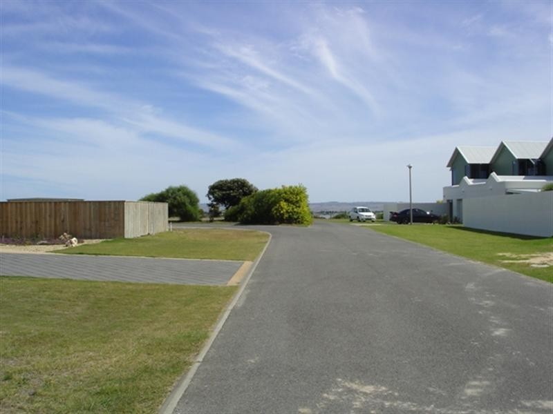 4 Excelsior Parade, Hindmarsh Island SA 5214