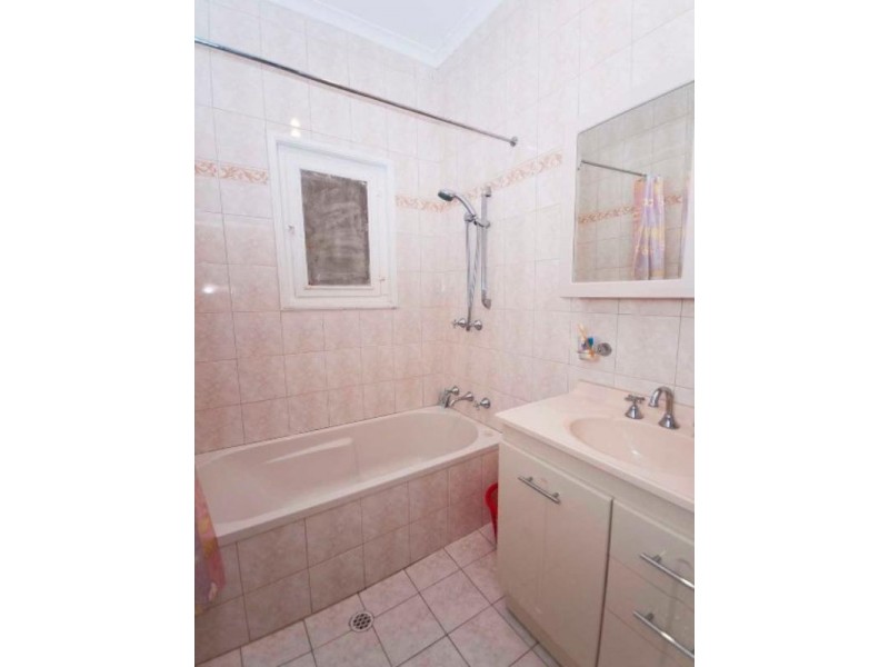 7 Tulloch Avenue, Pennington SA 5013