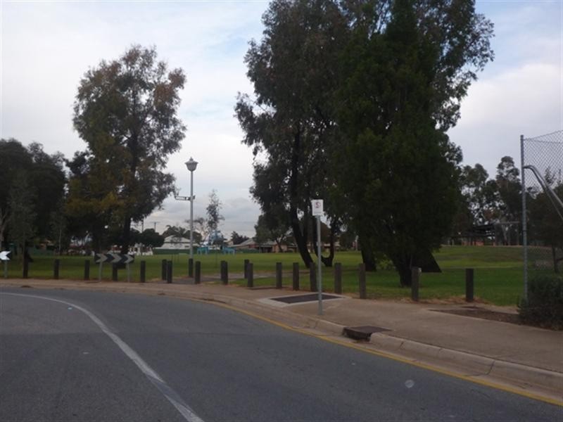 17 Mundulla Street, Kilkenny SA 5009