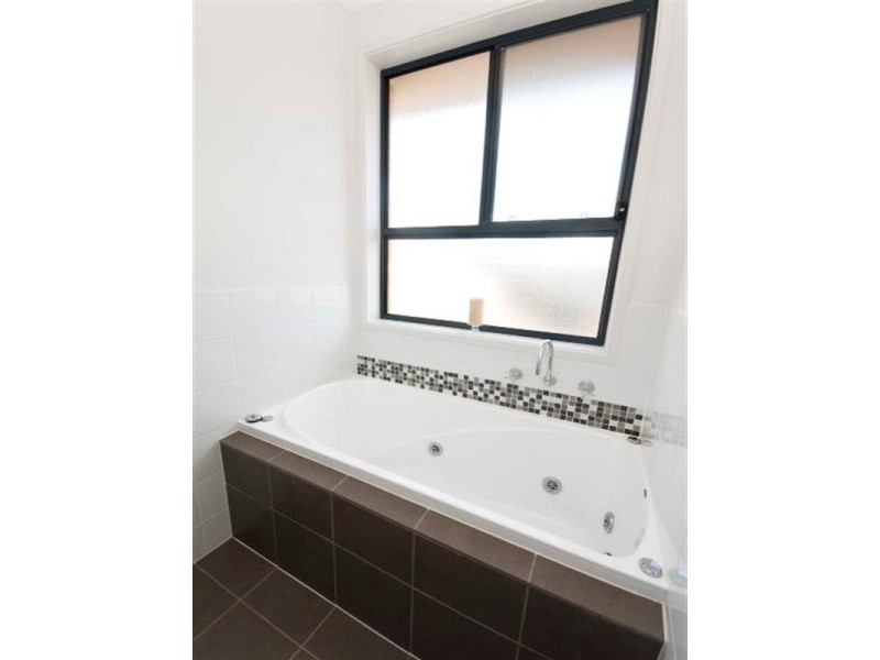 24 Evergreen Parade, Flagstaff Hill SA 5159