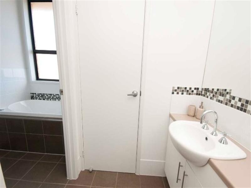 24 Evergreen Parade, Flagstaff Hill SA 5159