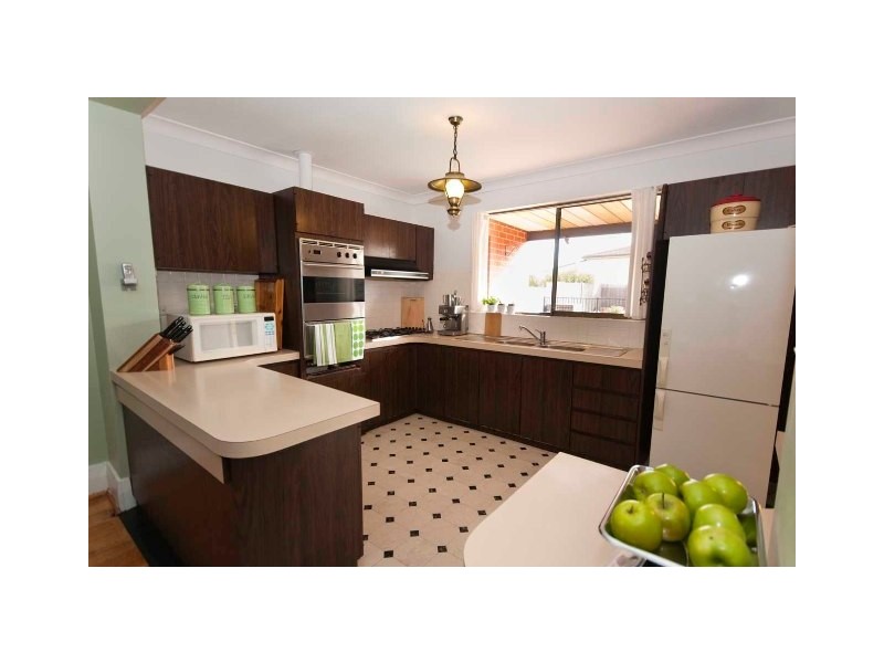 18 Ebor Avenue, Mile End SA 5031