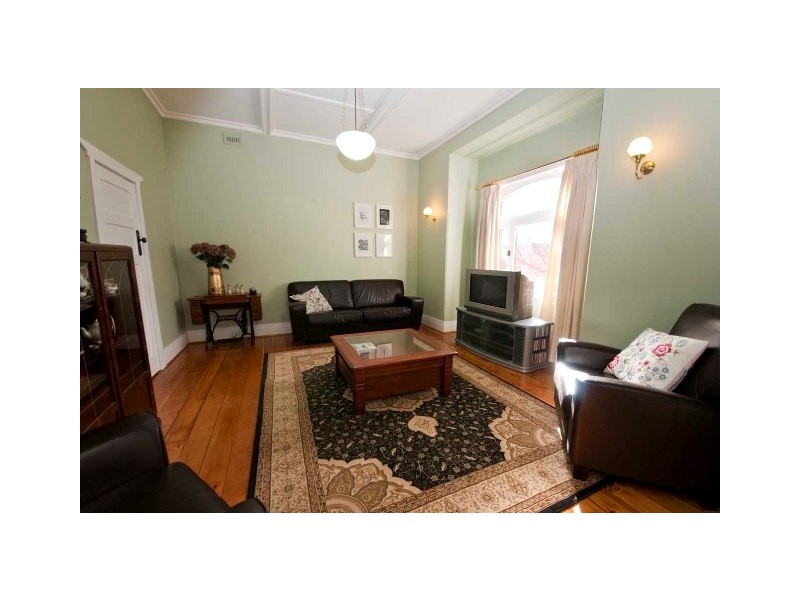 18 Ebor Avenue, Mile End SA 5031