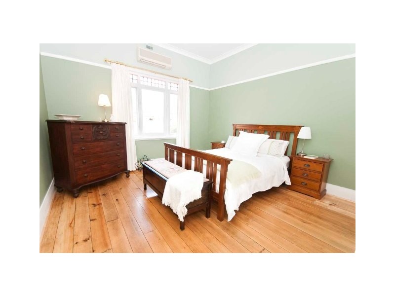 18 Ebor Avenue, Mile End SA 5031