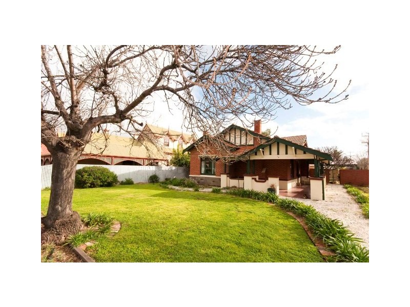 18 Ebor Avenue, Mile End SA 5031