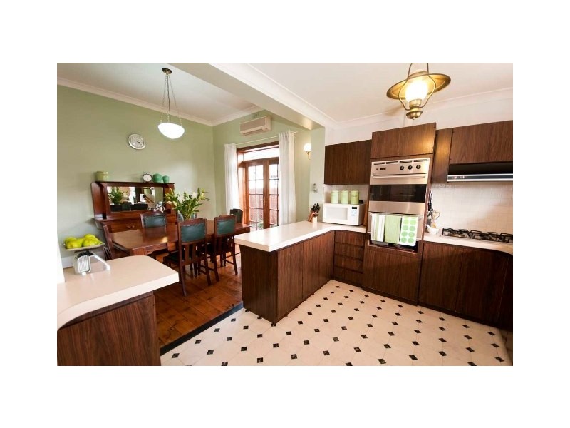 18 Ebor Avenue, Mile End SA 5031