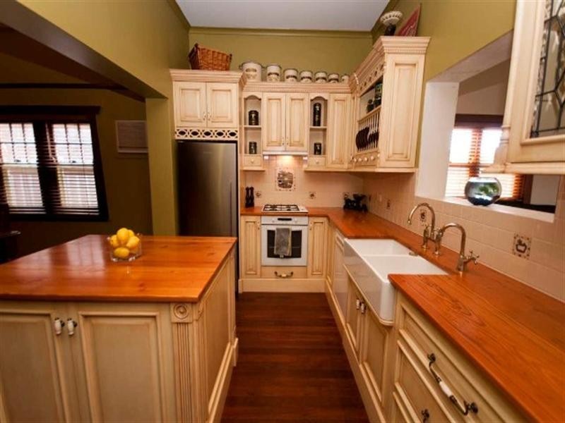 4 Moore Street, Prospect SA 5082