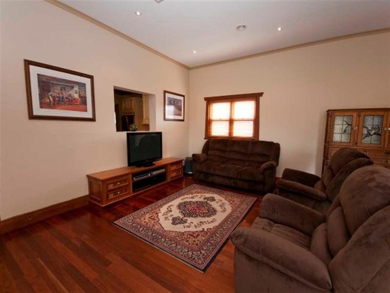 4 Moore Street, Prospect SA 5082