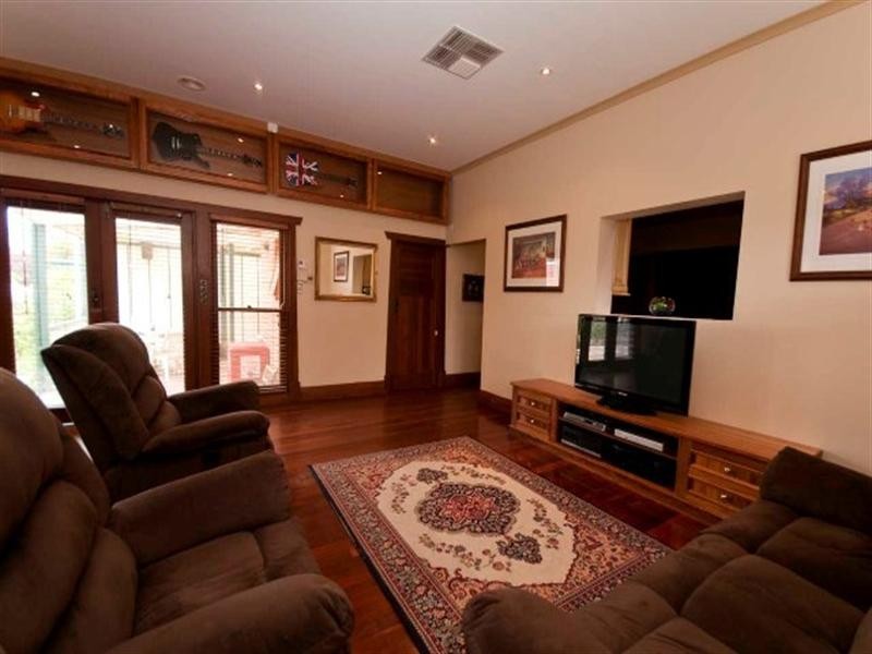 4 Moore Street, Prospect SA 5082