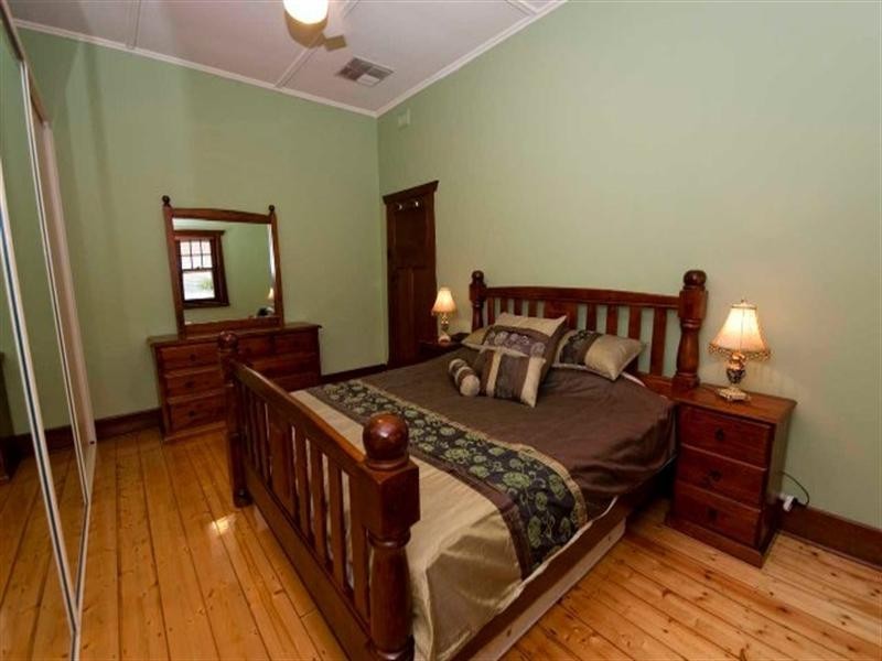 4 Moore Street, Prospect SA 5082