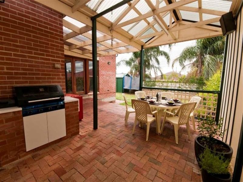 4 Moore Street, Prospect SA 5082