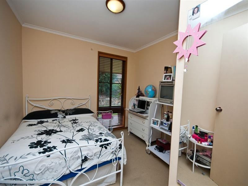 6 and 8 Poralka Crescent, Hallett Cove SA 5158