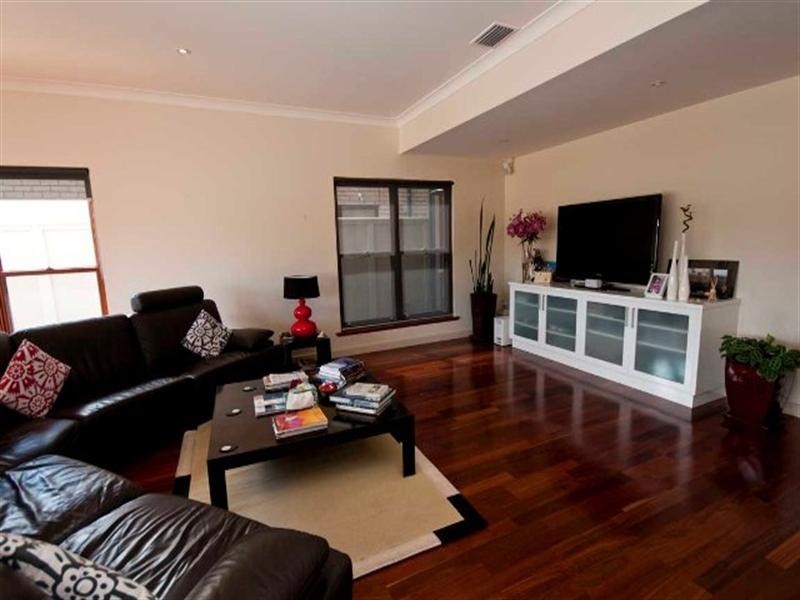 28 Simcock Street, West Beach SA 5024