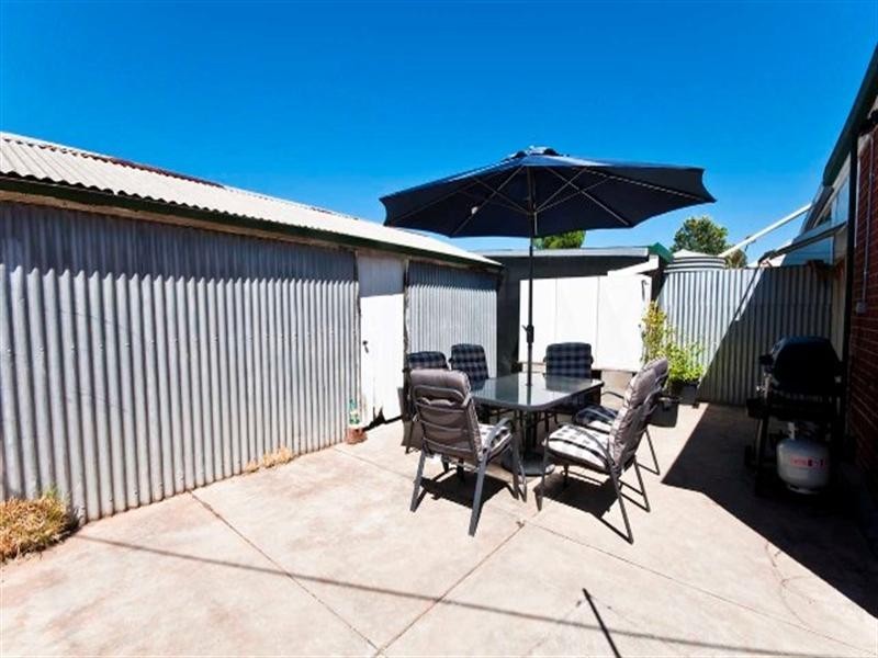 2 Torrens Street, Torrensville SA 5031