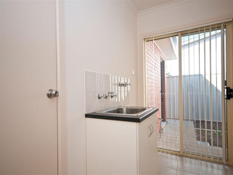 4/57 Seacombe Road, Seacombe Gardens SA 5047