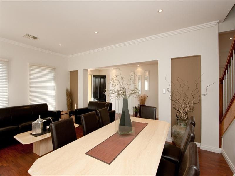 4 Simmons Crescent, Flinders Park SA 5025