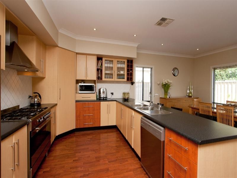 4 Simmons Crescent, Flinders Park SA 5025