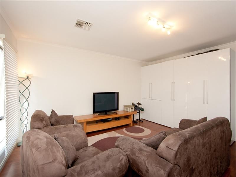 4 Simmons Crescent, Flinders Park SA 5025