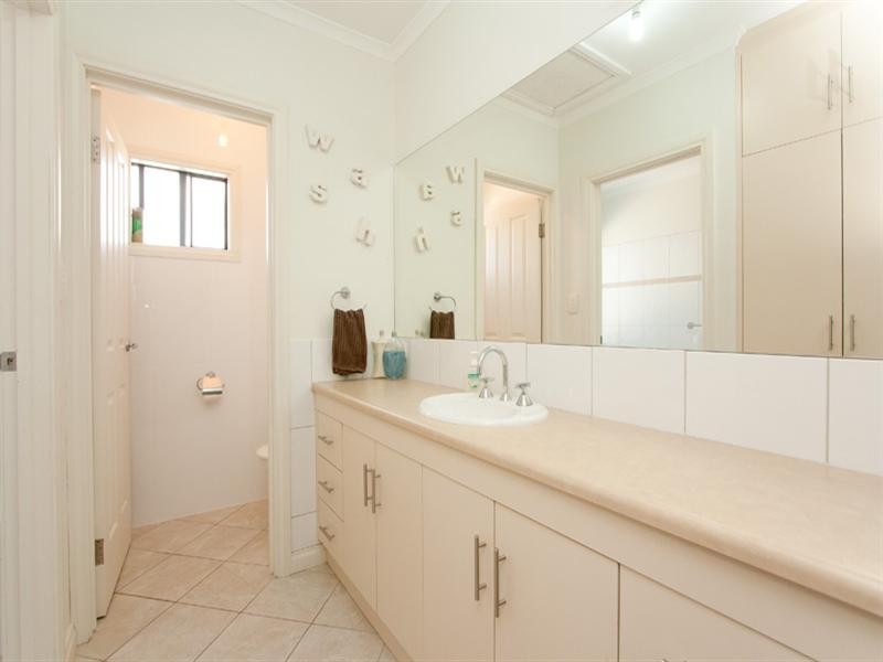 4 Simmons Crescent, Flinders Park SA 5025