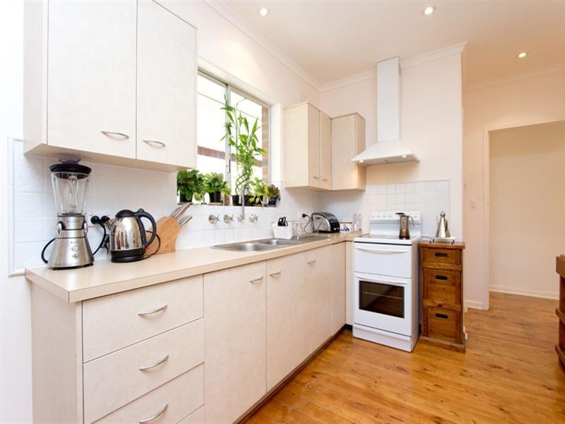 4 Davidson Avenue, Crafers SA 5152