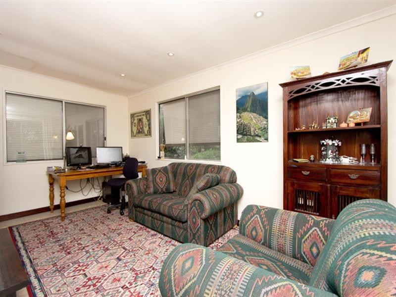 4 Davidson Avenue, Crafers SA 5152