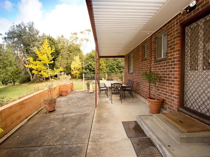 4 Davidson Avenue, Crafers SA 5152