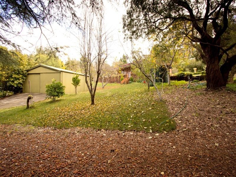 4 Davidson Avenue, Crafers SA 5152