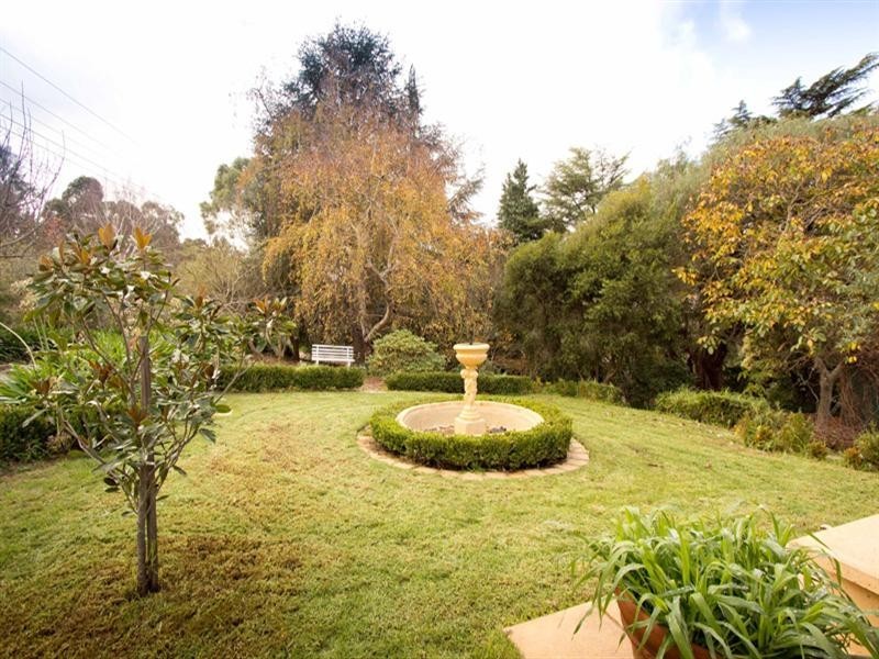 4 Davidson Avenue, Crafers SA 5152