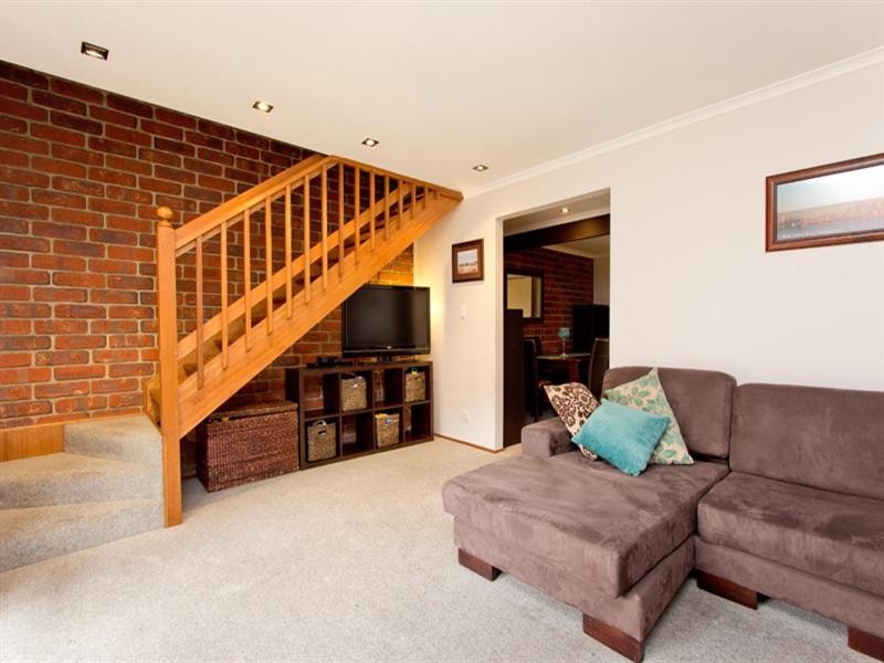 4/8 Kent Road, Keswick SA 5035