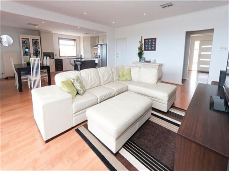 9 Stuart Court, Hallett Cove SA 5158